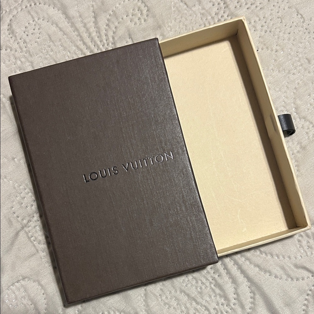 Louis Vuitton Dark Brown and Cream Box